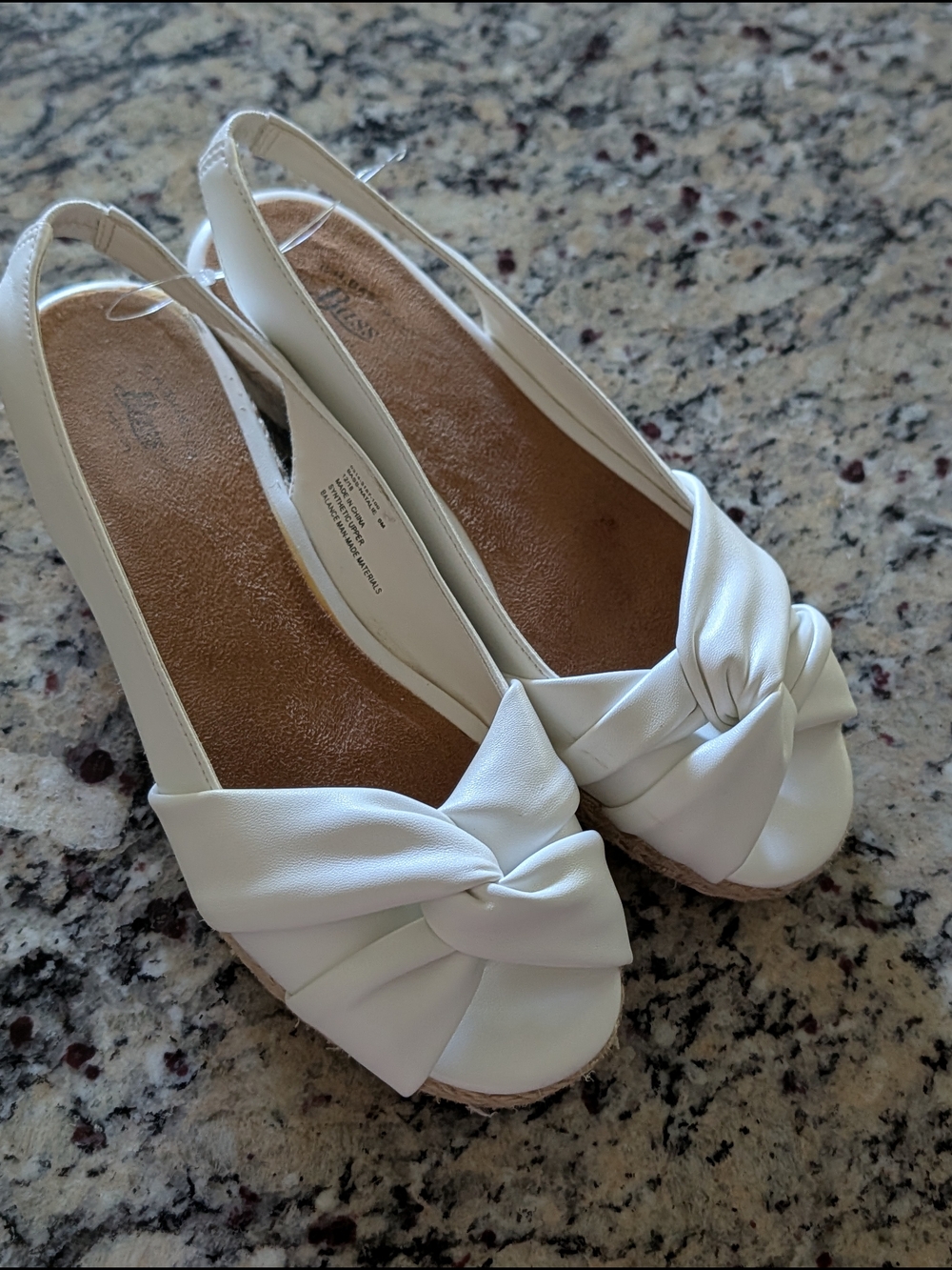 Bass Women's White Knotted Peep-Toe  Natalie Slingback Wedge Sz 6